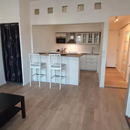 Neuf Climatisé Centre #7 *