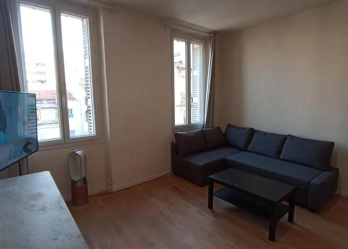 Neuf Climatise Centre #7 *